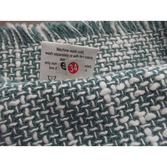 Hobby Lobby Table Top Runner Green White Woven 72" x 14.5" fringe 100% Cotton - Picture 4 of 4